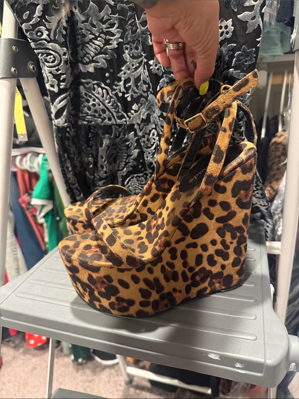 Leopard Print Platform Wedge Sandals - Picture 5 of 8